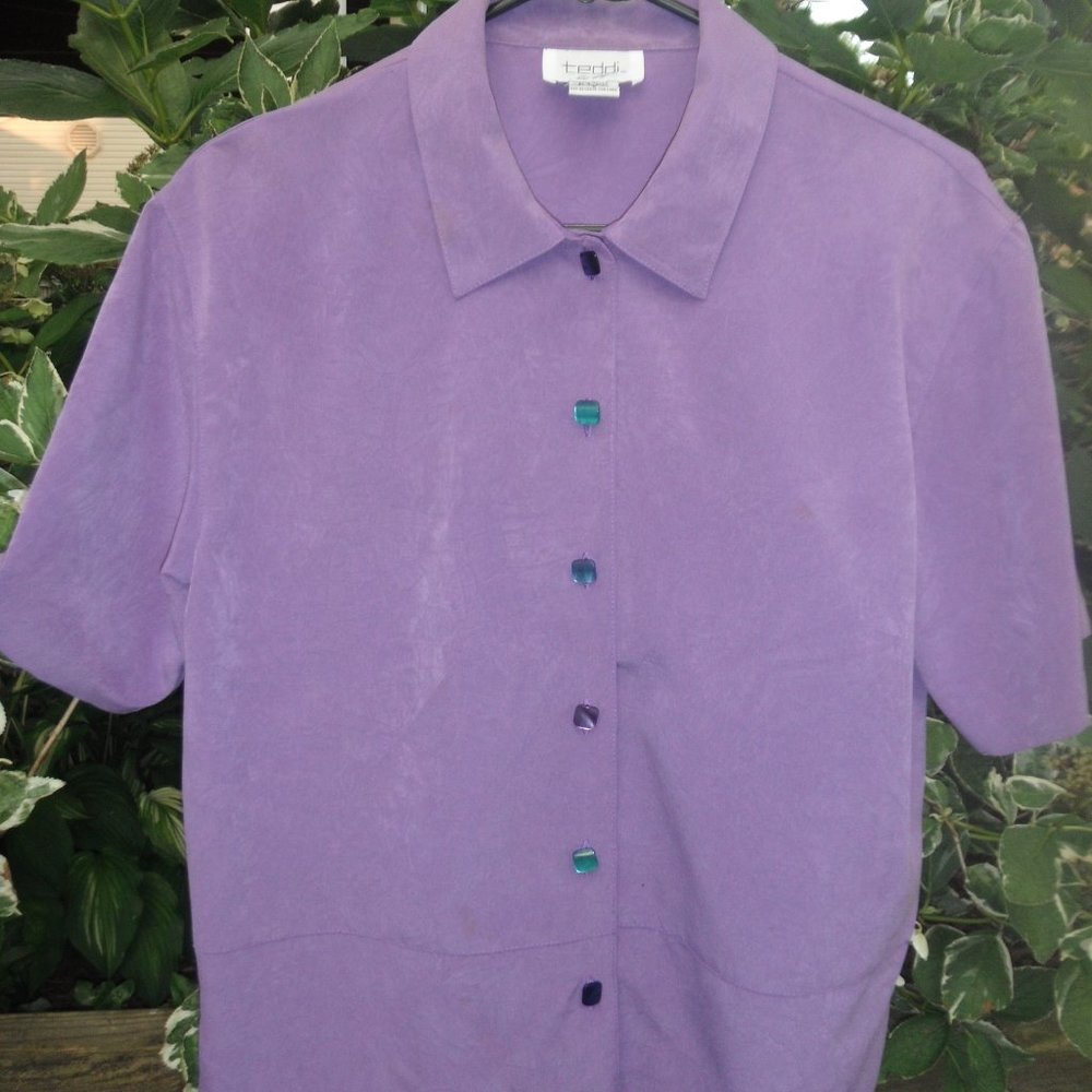 teddi   Lavender jacket w/iridescent buttons